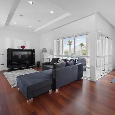Dreams Villa